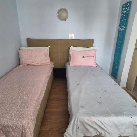 Apartment Bunjo'S Beach House 特罗吉尔 外观 照片
