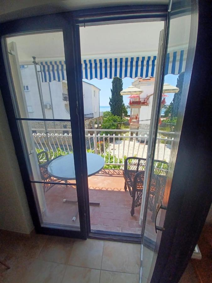 Apartment Bunjo'S Beach House 特罗吉尔 外观 照片