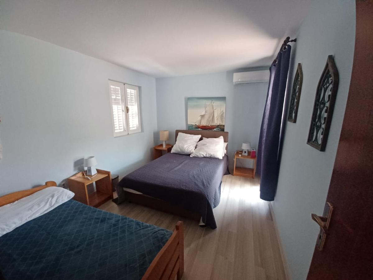 Apartment Bunjo'S Beach House 特罗吉尔 外观 照片