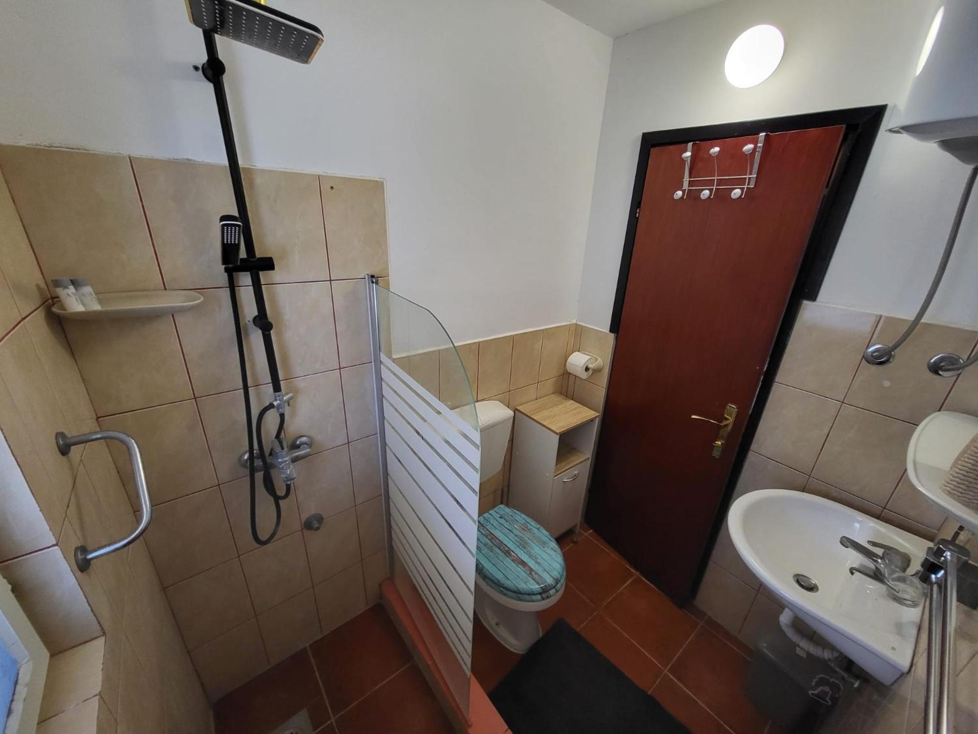 Apartment Bunjo'S Beach House 特罗吉尔 外观 照片