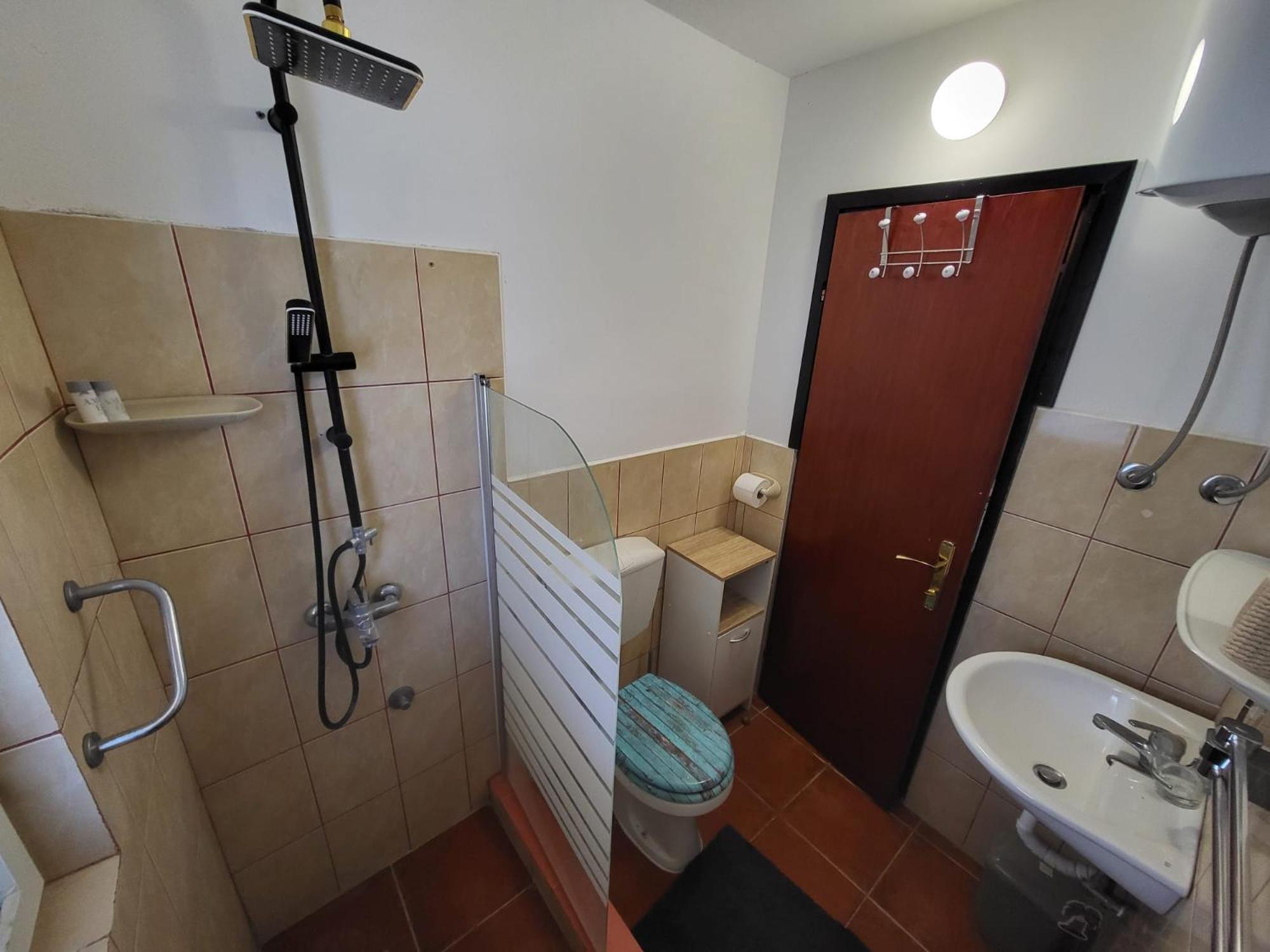 Apartment Bunjo'S Beach House 特罗吉尔 外观 照片