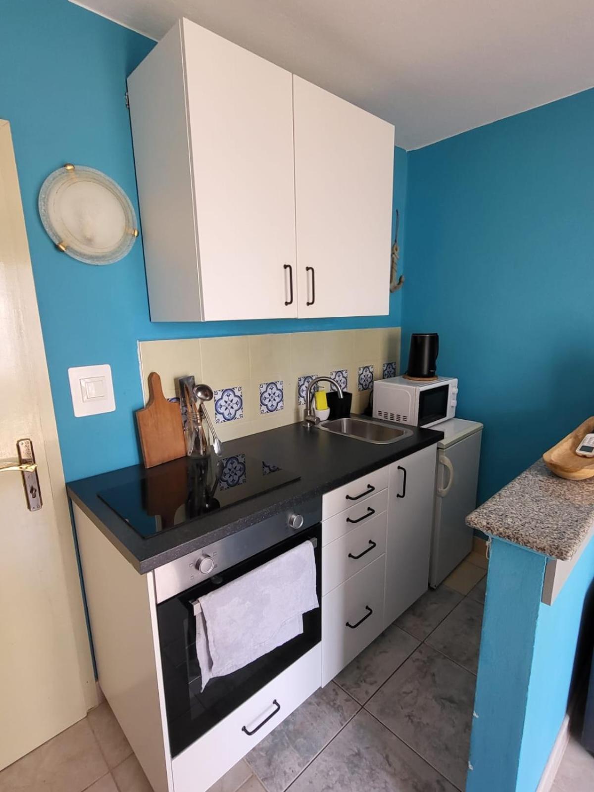 Apartment Bunjo'S Beach House 特罗吉尔 外观 照片