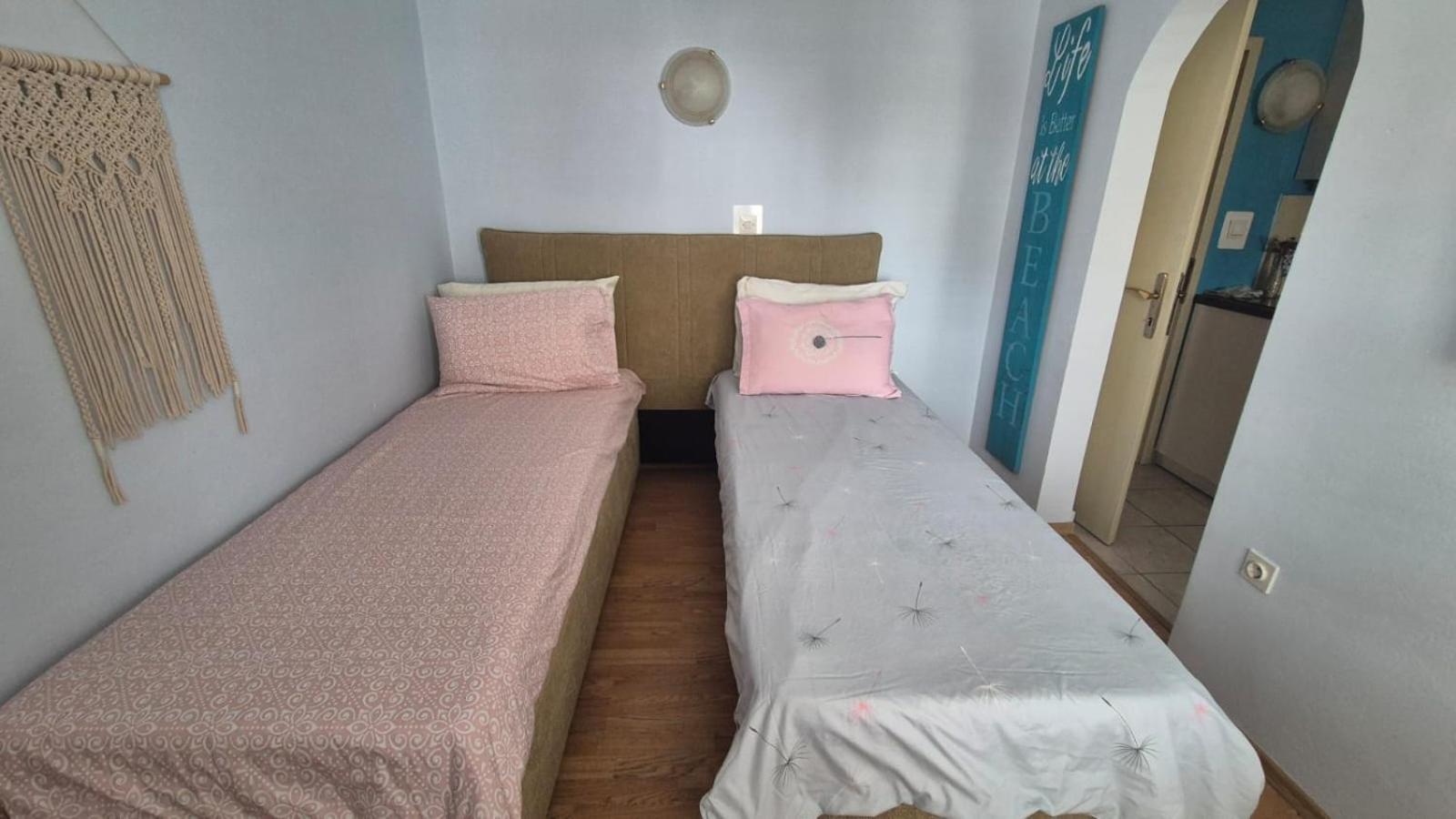 Apartment Bunjo'S Beach House 特罗吉尔 外观 照片