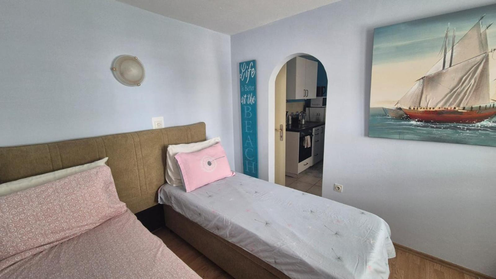 Apartment Bunjo'S Beach House 特罗吉尔 外观 照片